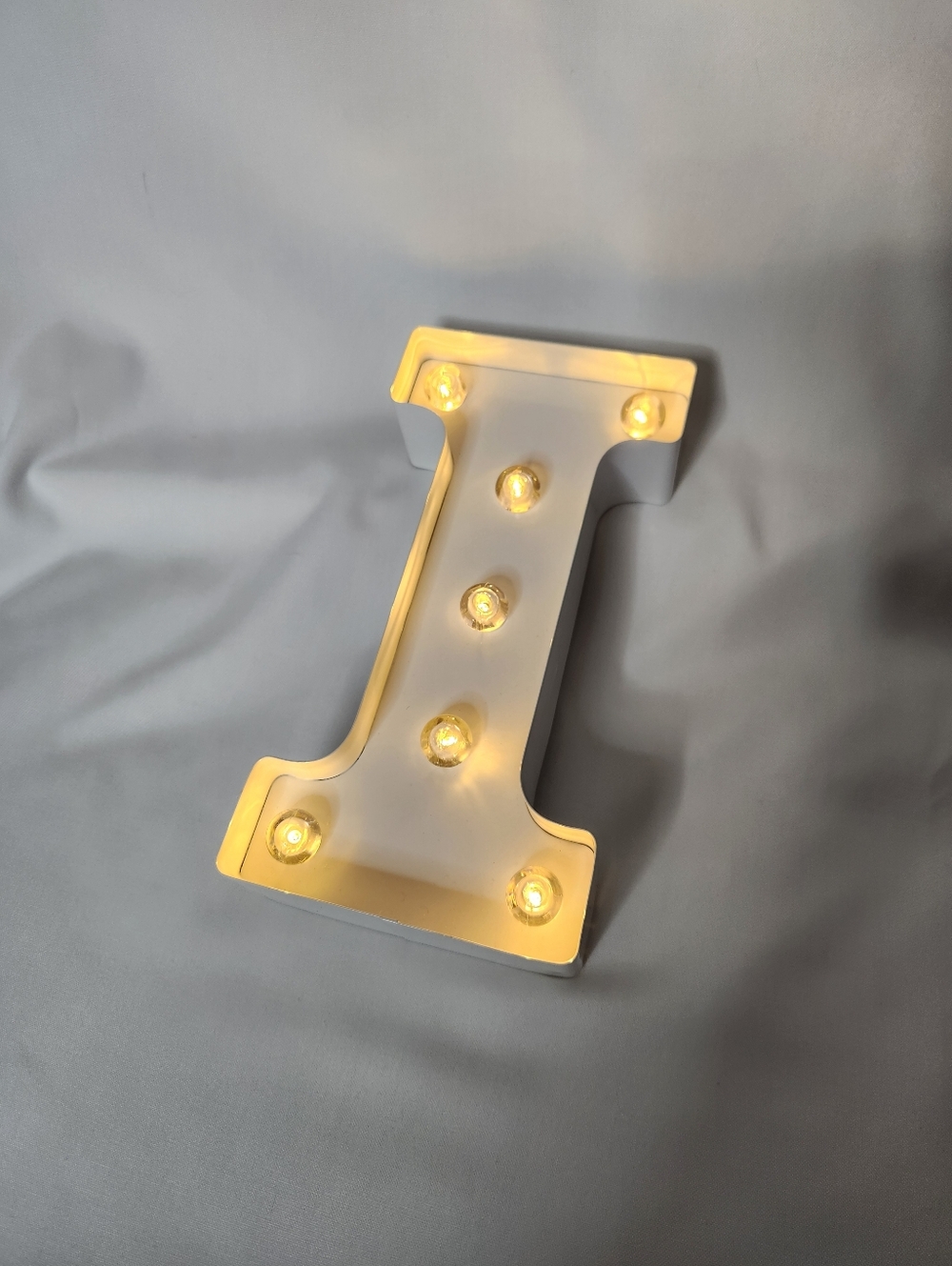 Darice Light-Up Letter "I" in White with Warm Yellow Bulbs